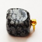 Lumehelbe Obsidian ripats 20x11mm looduslik kivi, kuldse messingist haagiga, pakis 1 tk