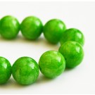 Jadeiit 14mm looduslik kivi värvitud roheline, ava 1mm, pakis 4 tk