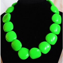 Акриловое ожерелье длина 48см, бусы 30x28мм, зелёный,  1 шт.  Невозможно отправит с обычном- или заказным макси-письмом.