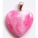 Подвеска кварцевая Сердце 27х25мм натуральный камень, окрашенный в розовый цвет, крючок из латуни с платиновым напылением, в упаковке 1 шт.