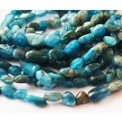Апатит 5~15x4~10 мм натуральный камень, окрашенный в синий цвет, ширина отверстия 1 мм, примерно 40-60 штук в упаковке