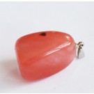 Cherry Quartz riipus 33x17x15mm synteettinen kivi, messinkikoukku, 1 kpl per pakkaus