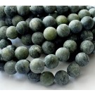 Jade 10-10,5mm luonnonkivi, reikä 1,2mm, matta, 10 kpl pakkauksessa