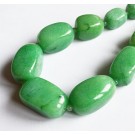 Jade kaulakoru 48cm, keskimmäiset kivihelmet 40-35x20x16mm, 1 kpl